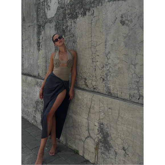 NWT Bec & Bridge Wave Crush Halter Top in Taupe - Picture 6 of 12